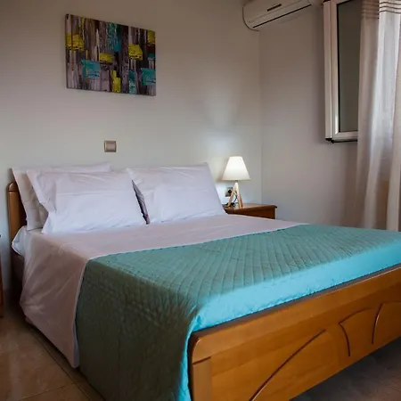 Areti Villa Dhorizáta