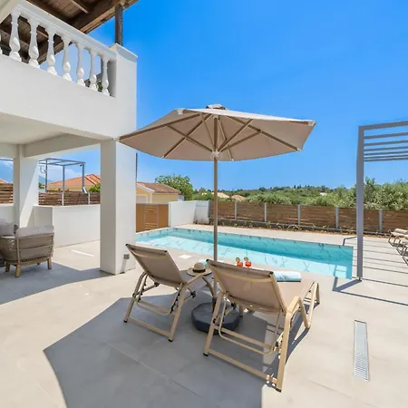 Areti Villa Dhorizáta